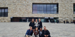 Studierende der Fachschaft auf dem Campus Westend